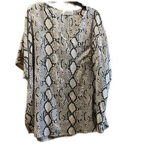 Sucre collective snake print blouse size large